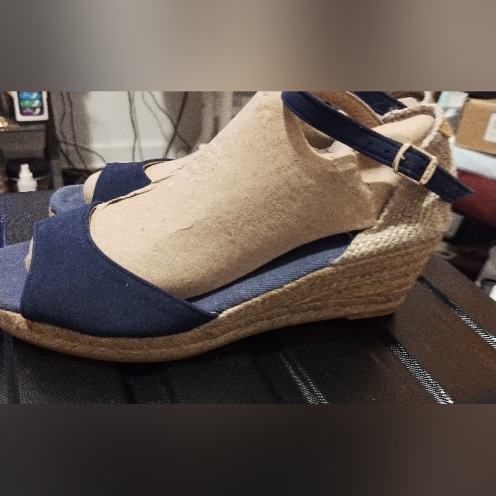 New Toni pons blue espadrilles (nwot) Women's Size 40